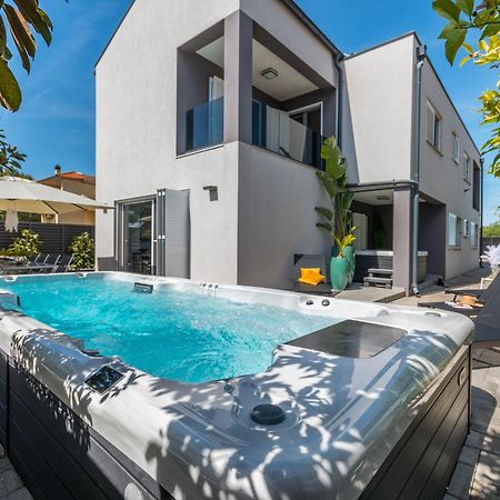 House With Pool Ledenko Apartment Biograd Na Moru Ngoại thất bức ảnh