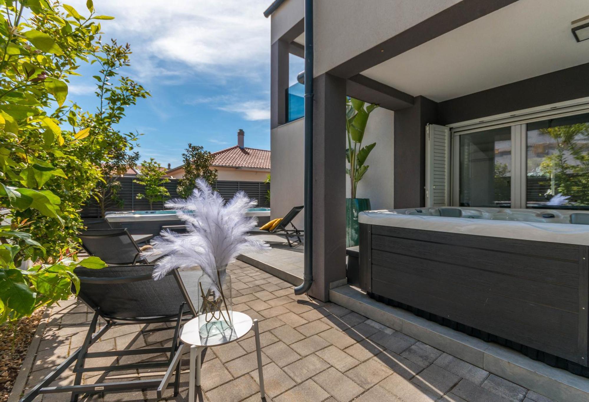 House With Pool Ledenko Apartment Biograd Na Moru Ngoại thất bức ảnh