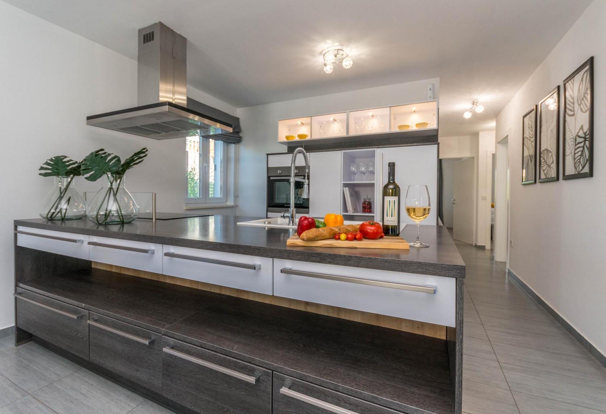 House With Pool Ledenko Apartment Biograd Na Moru Ngoại thất bức ảnh