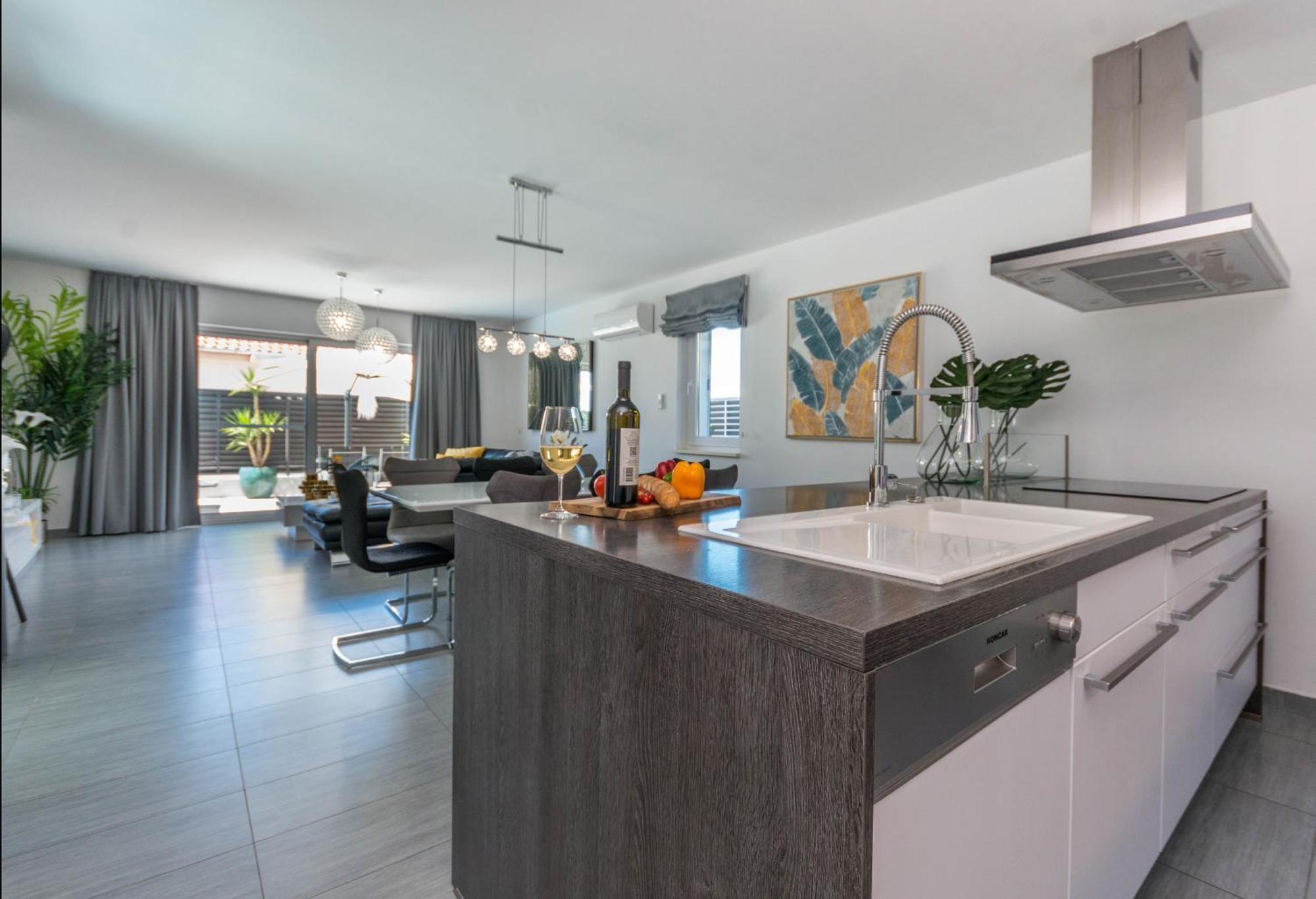 House With Pool Ledenko Apartment Biograd Na Moru Ngoại thất bức ảnh